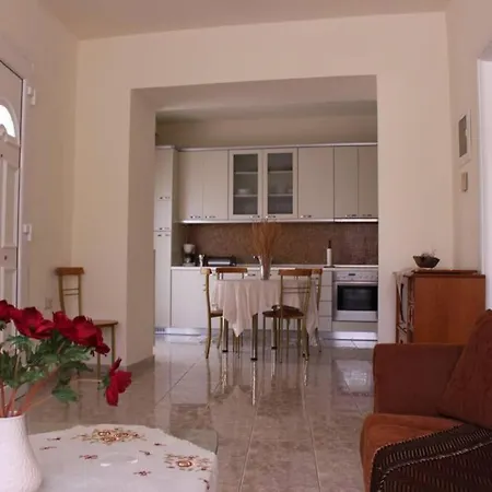 Tropical Paradise Holiday home Palaiontsiflikion